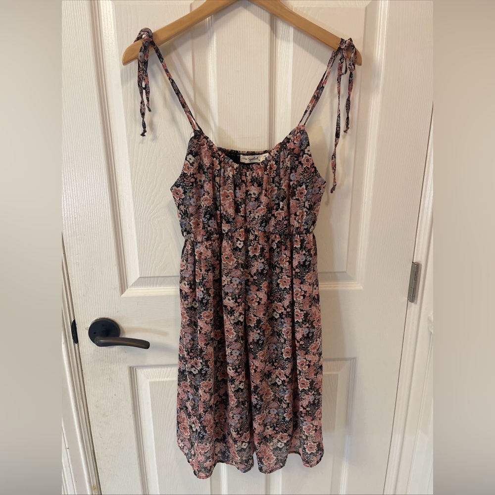Live To Be Spoiled SunDress Womens Medium Floral Pink Black Tie Straps Lined